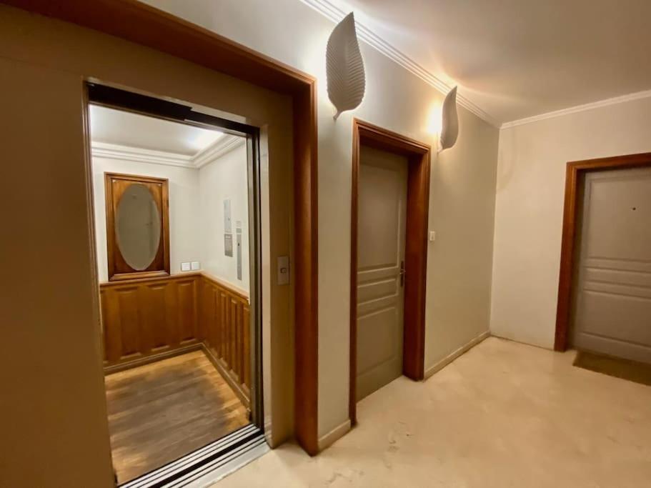 "Georgio" Grand Appartement Traversant Avec Vue Canal Et Parking Σετ Εξωτερικό φωτογραφία