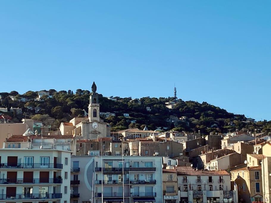 "Georgio" Grand Appartement Traversant Avec Vue Canal Et Parking Σετ Εξωτερικό φωτογραφία
