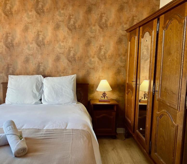 "Georgio" Grand Appartement Traversant Avec Vue Canal Et Parking Σετ Εξωτερικό φωτογραφία